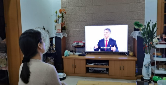 汉寿县委编办组织观看《党课开讲啦》