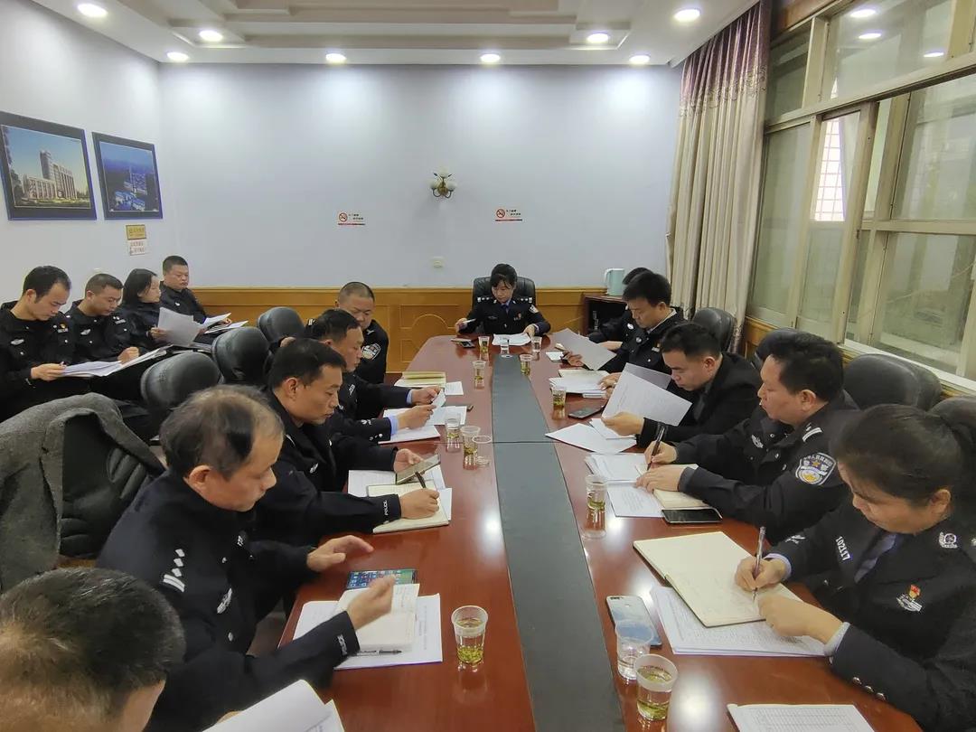 【学习贯彻十九届六中全会精神】汉寿公安迅速掀起学习党的十九届六中全会精神热潮