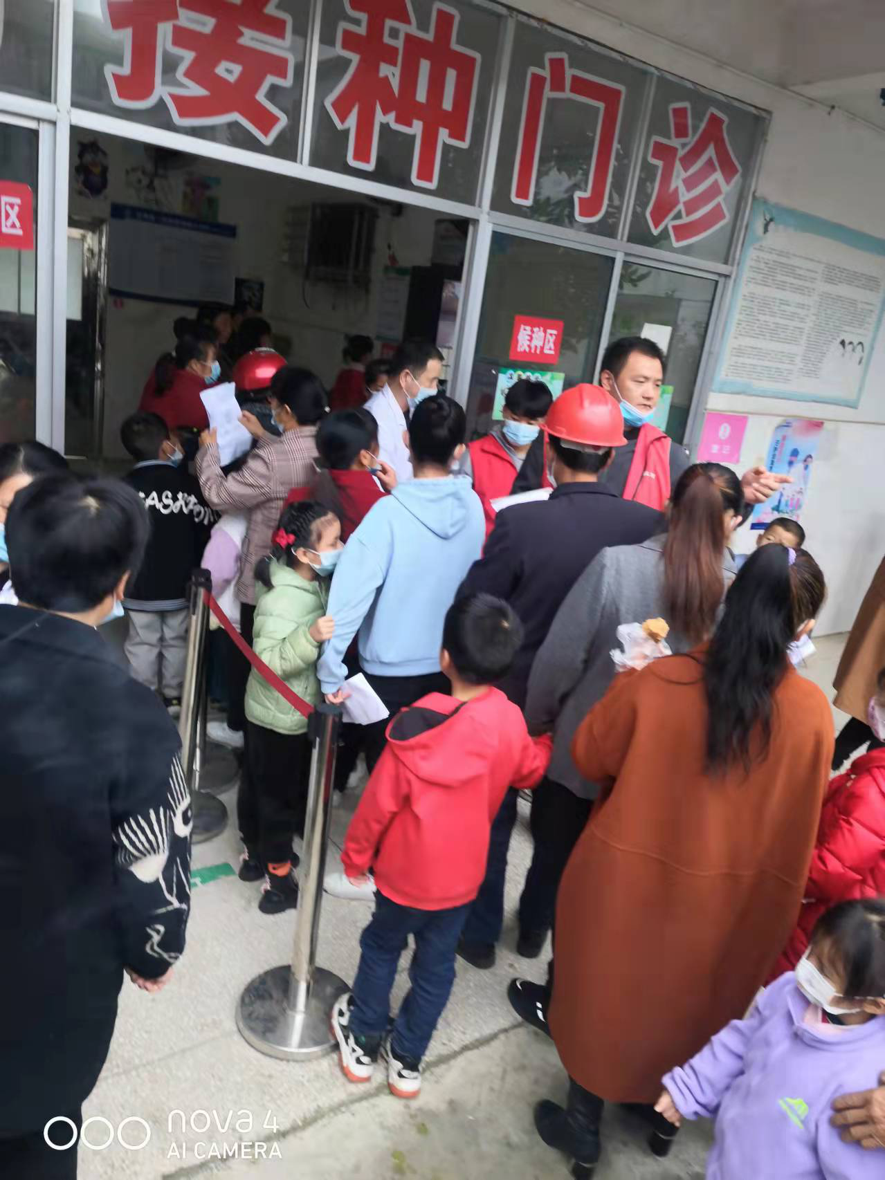 朱家铺镇：党员干部齐上阵  助力接种加强针