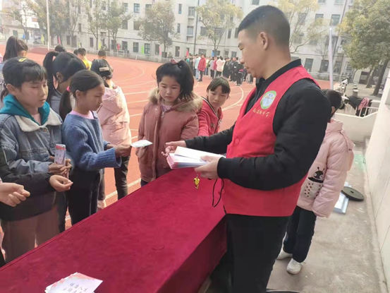 酉港镇：禁毒宣传进校园   为青春保驾护航