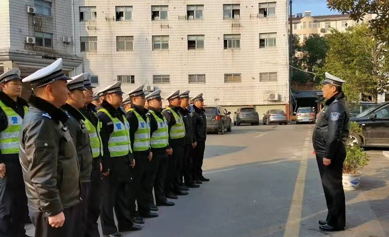 汉寿县公安局交通警察大队沧浪中队挂牌成立