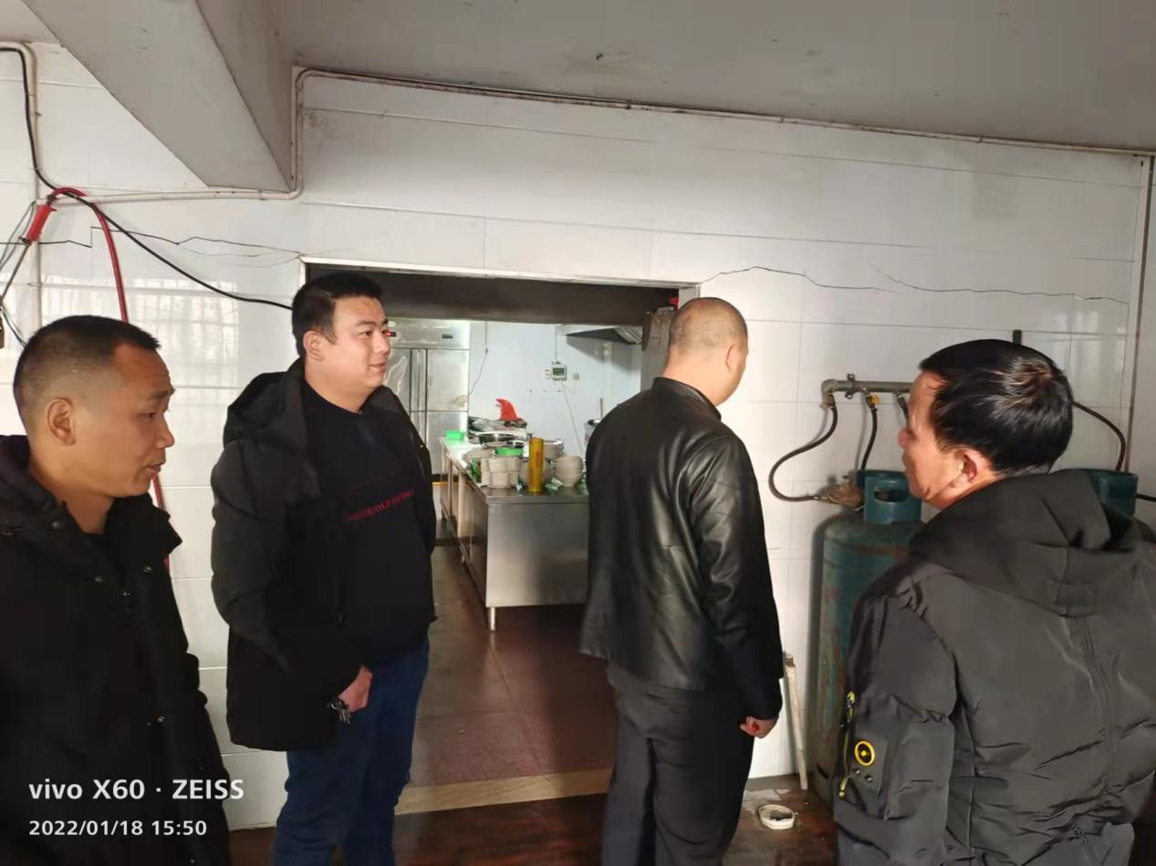 崔家桥镇：开展液化气配送点安全专项检查