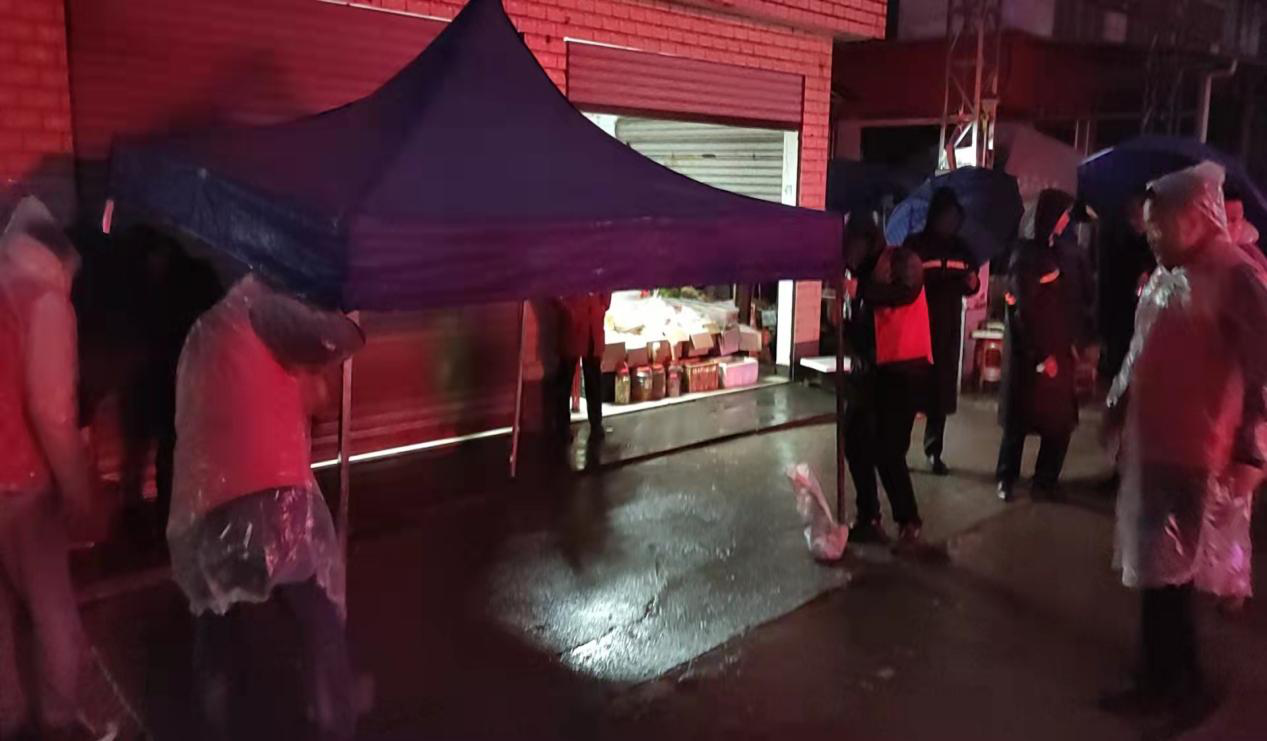 崔家桥镇开展马路市场专项整治