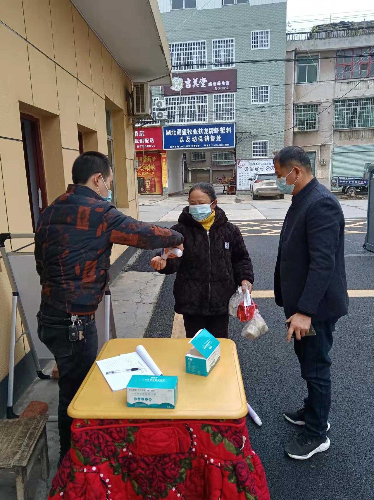 坡头镇：疫情防控中的闪光者