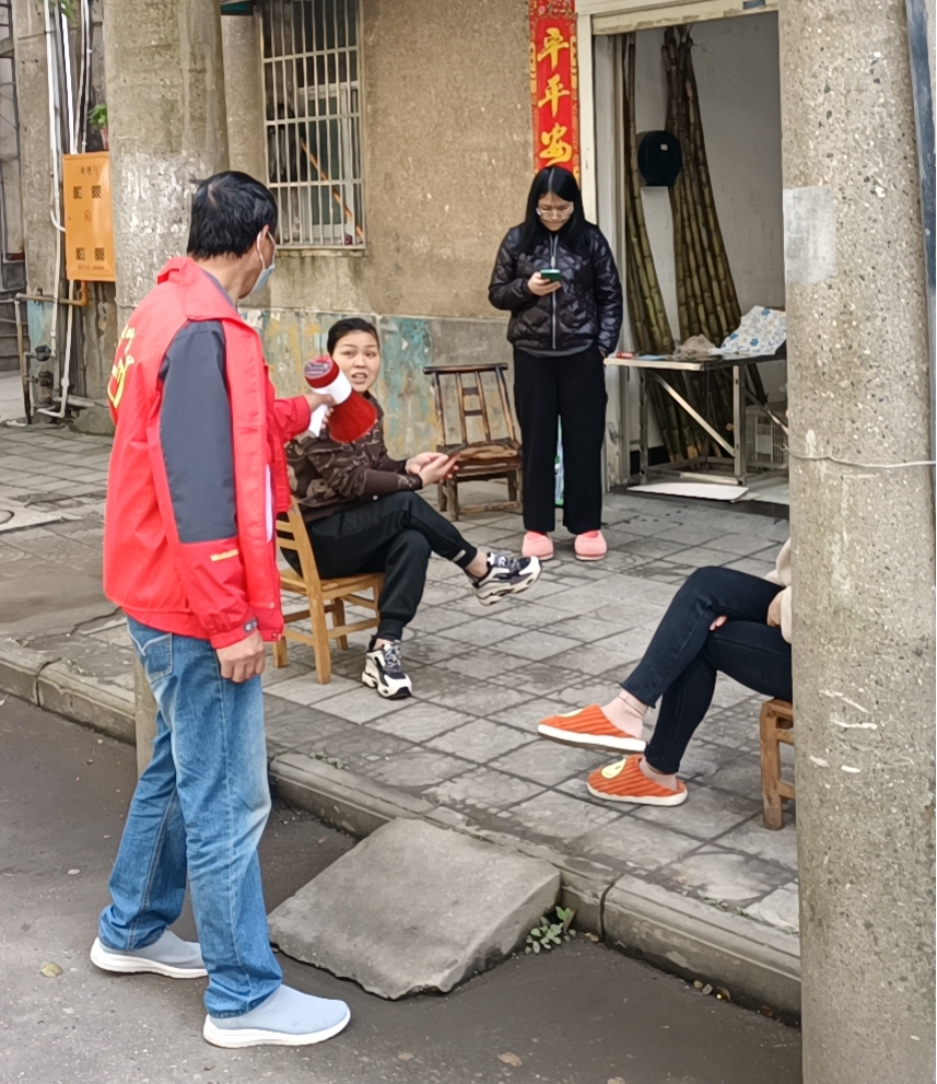龙阳街道：戴好口罩 助力防控