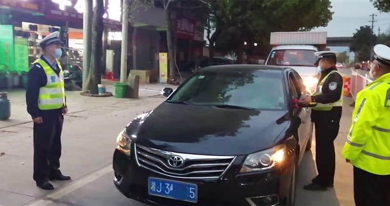 汉寿：夜间交通整治不放松 两起重点违法被查获