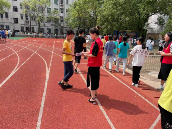 酉港镇开展禁毒宣讲进校园活动