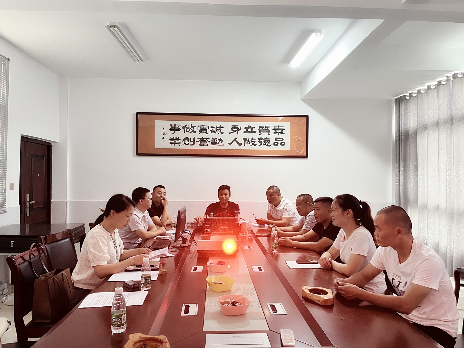 丰家铺镇召开非公企业党支部成立大会暨第一次全体党员大会