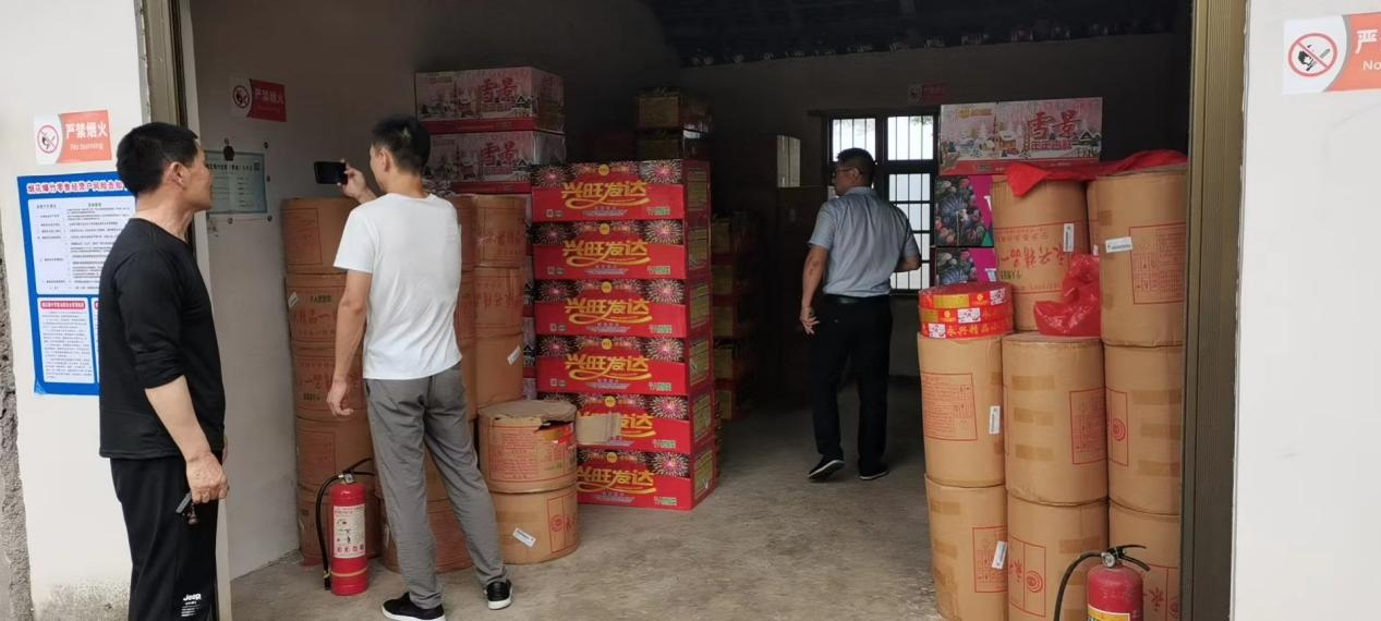 【安全生产进行时】朱家铺镇开展烟花鞭炮经营点专项安全生产检查