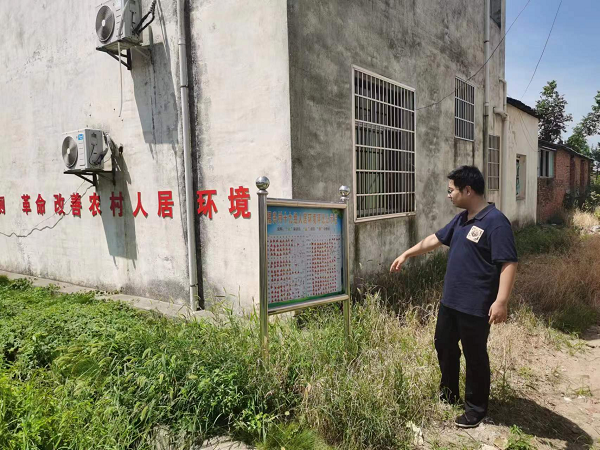 罐头嘴镇：人居环境户户评  倡导文明新风尚