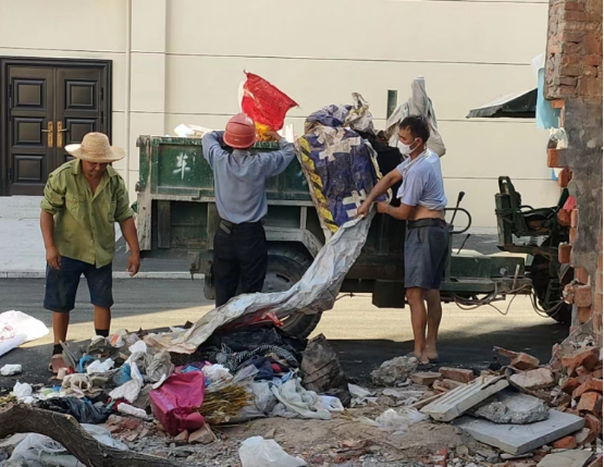龙阳街道：文明县城复检 我们在行动