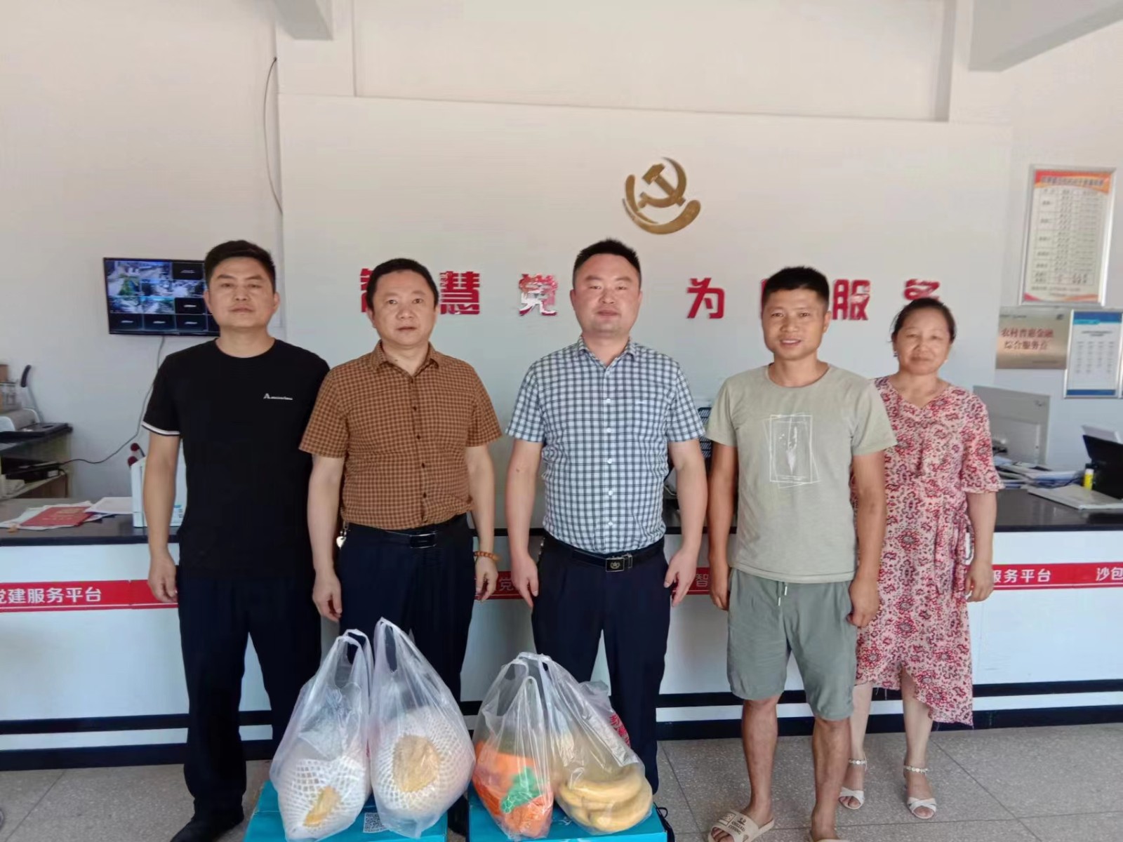 【防御高温 抗旱保收】汉寿城管：夏送清凉  暖心抗旱