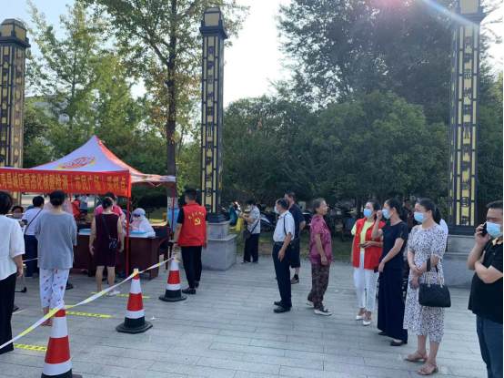 【防疫前沿】龙阳街道：开展常态化核酸检测轮检  筑牢疫情防控屏障