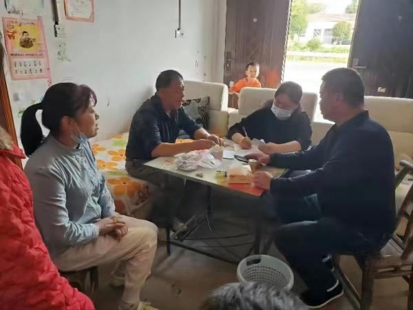 岩汪湖镇开展计划生育奖励扶助对象入户核查工作