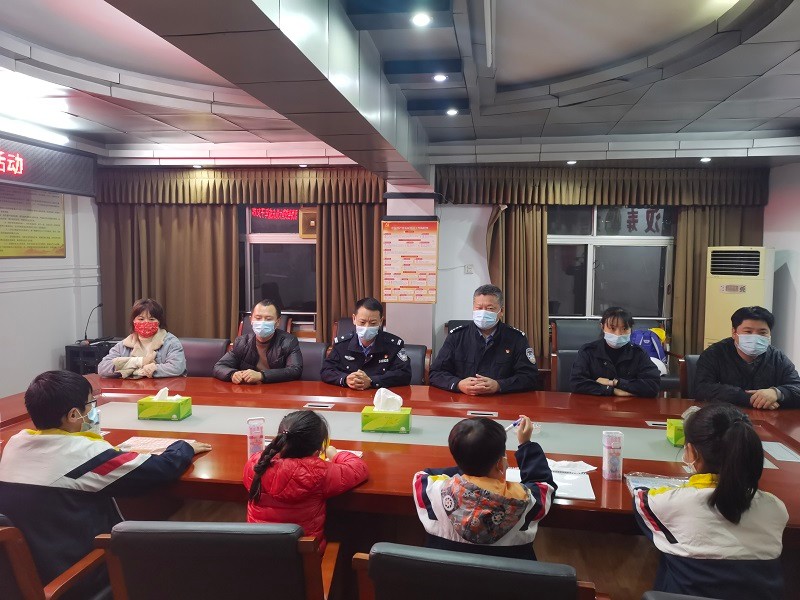 汉寿县公安交警大队开展未成年人思想道德教育活动