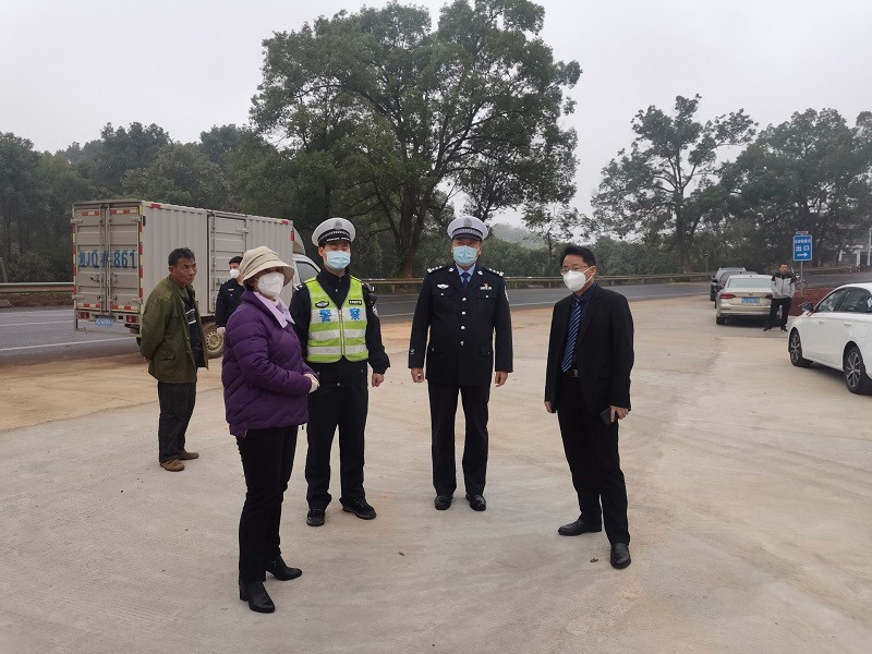 【防疫前沿】汉寿县公安交警大队负责人督导检查疫情防控工作