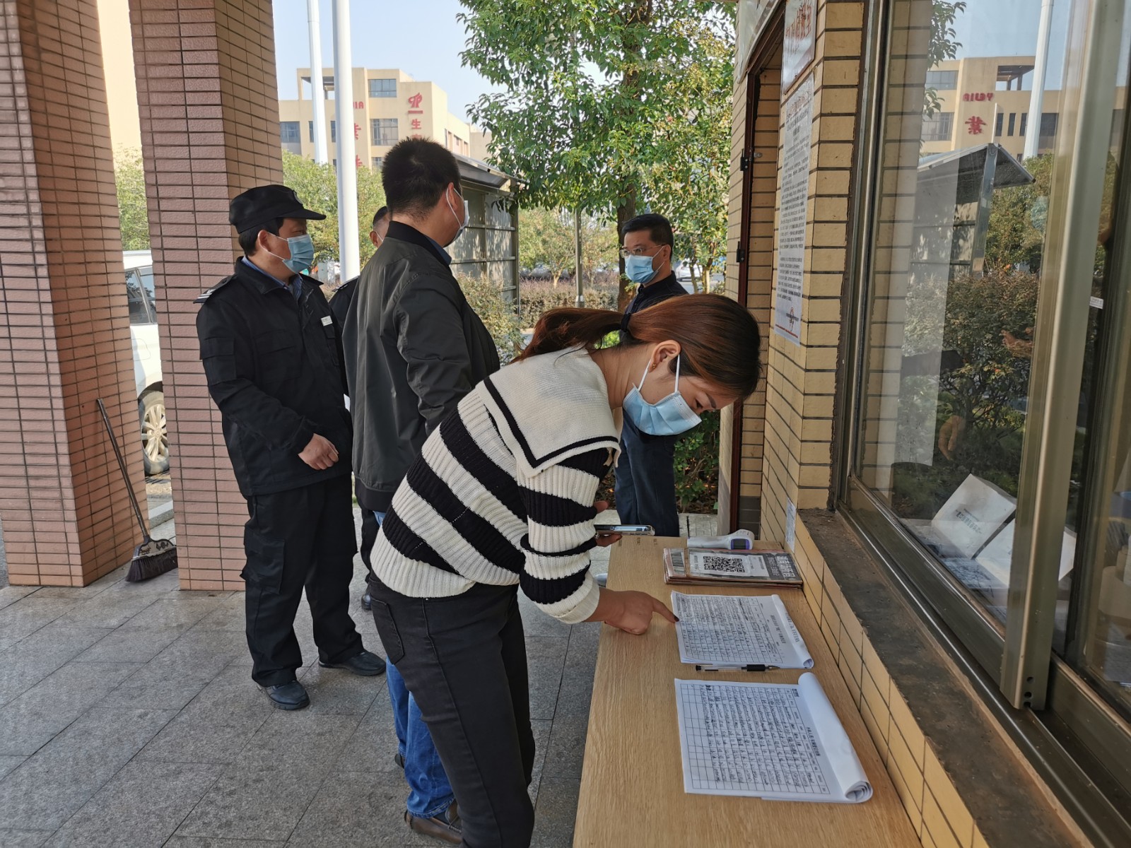 【防疫前沿】汉寿高新区督查企业疫情防控工作  筑牢园区防护墙