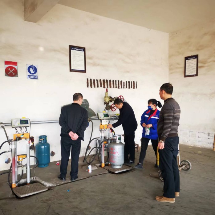 汉寿县市场监督管理局开展节后特种设备安全大检查