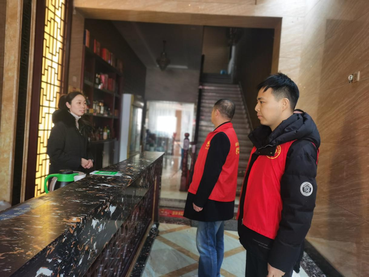 崔家桥镇开展娱乐场所禁毒宣传排查行动