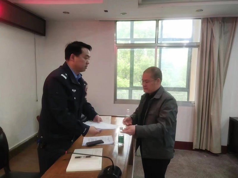 汉寿县城区配送车辆运营秩序专项整治调度会召开
