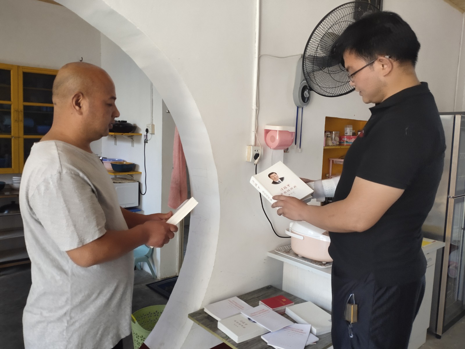 汉寿县蒋家嘴镇开展“送党的二十大精神进宗教场所”活动