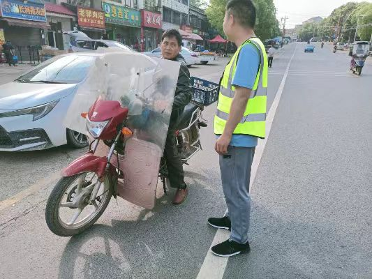 【打好安全生产巩固提升仗】汉寿县军山铺镇开展农村道路安全劝导行动