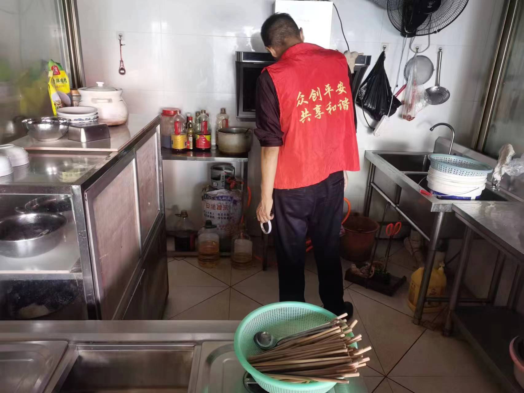 【打好安全生产巩固提升仗】汉寿县龙阳街道开展燃气安全排查专项行动