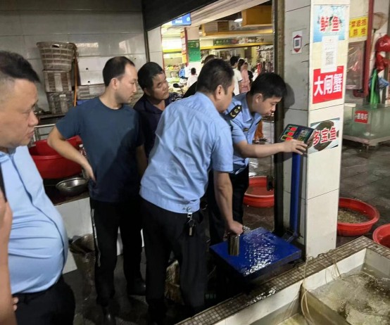 【打好安全生产巩固提升仗】汉寿县市场监督管理局倡导“秤”信经营，1家商家被挂“黄牌”