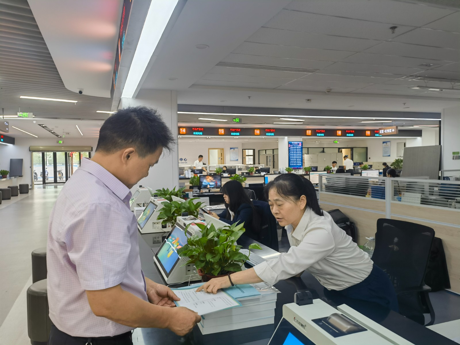 汉寿县应急管理局： 换位体验走流程 优化审批事项服务