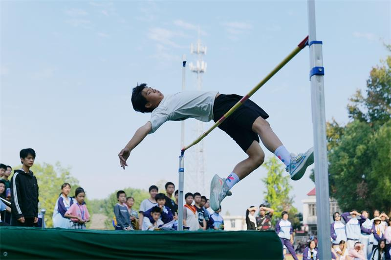 汉寿县龙潭桥镇月明潭中学举行2023年秋季田径运动会