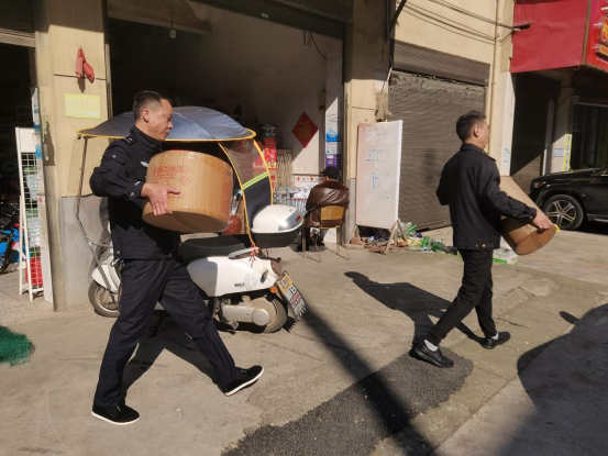 汉寿县朱家铺镇开展烟花爆竹“打非治违”专项行动