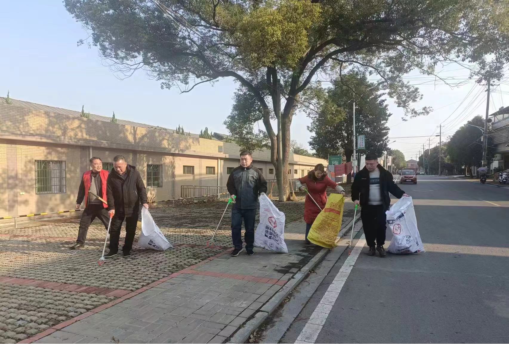 汉寿县洋淘湖镇开展人居环境“环保日”活动
