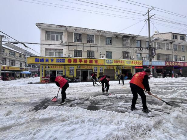 【抗击冰雪一线】汉寿县聂家桥乡：清雪除冰寒冬暖 全力以赴保畅通
