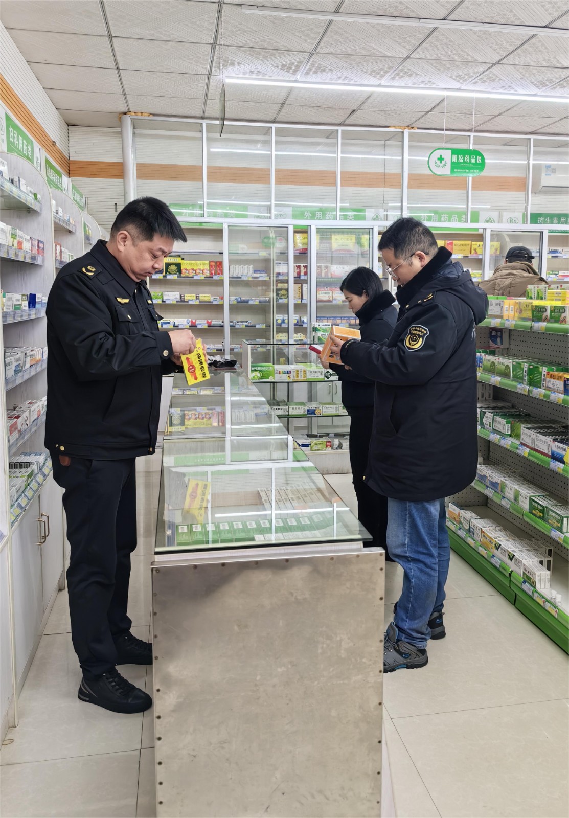 汉寿县市场监督管理局开展冰冻天气稳药价保质量行动