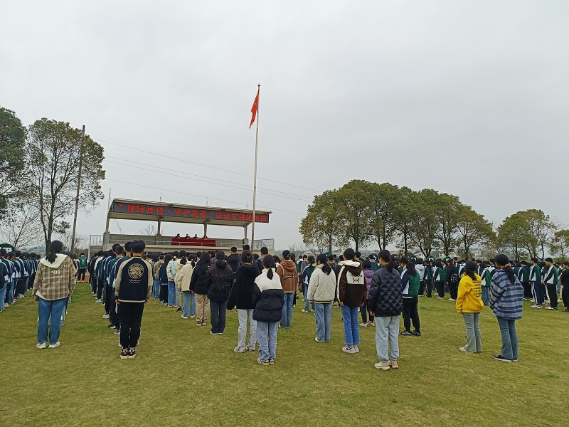 汉寿县鸭子港中学：法治宣讲进校园，护航青春助成长