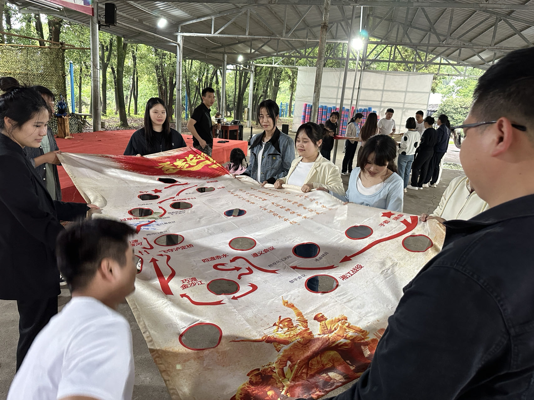 汉寿县市场监督管理局开展“奋斗者，正青春”红色主题团队拓展活动