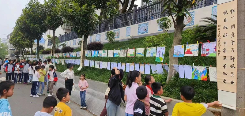 汉寿县太子庙学校举行“经典传承 诗香满园”  古诗文优秀书画作品展