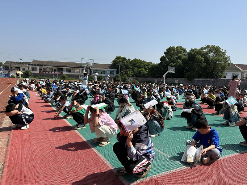 1分42秒  汉寿县岩嘴学校防震减灾演练达到预期目的