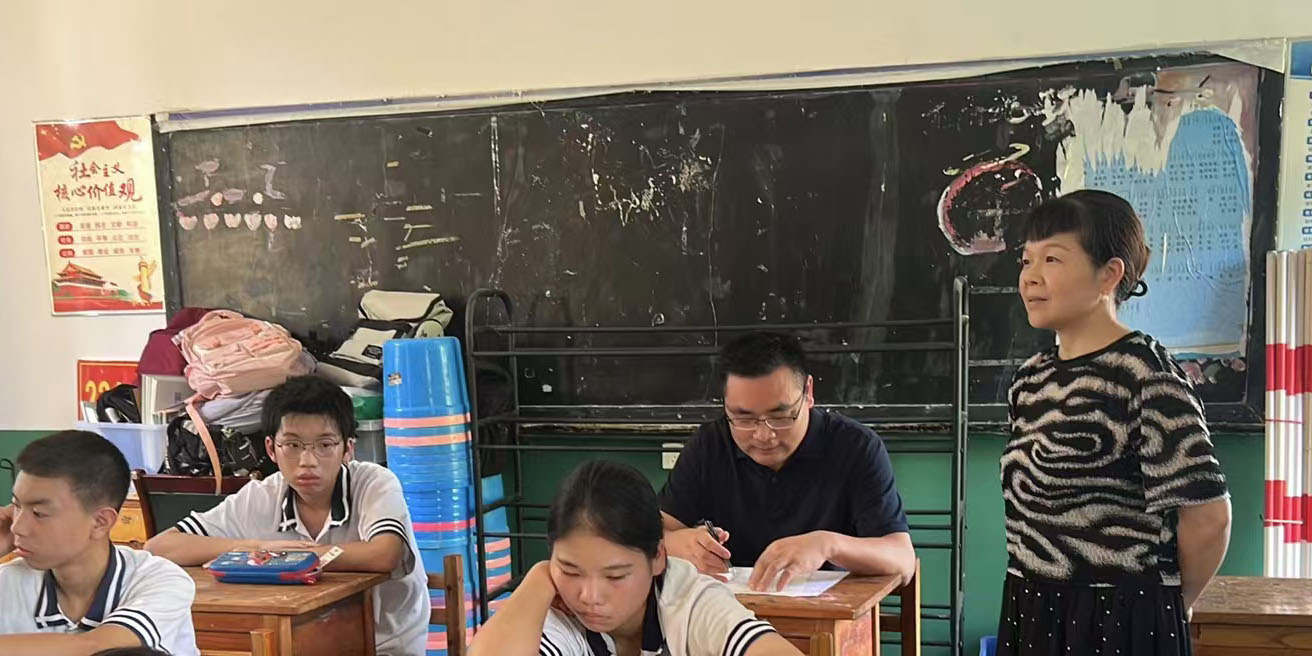 汉寿县詹乐贫中学：师生同考，共筑未来