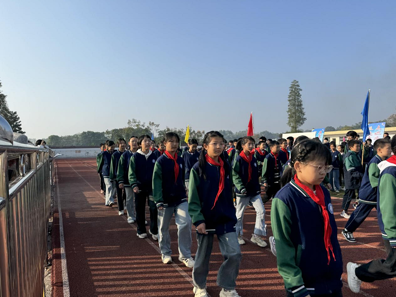 汉寿县毓德铺中学举行秋季田径运动会