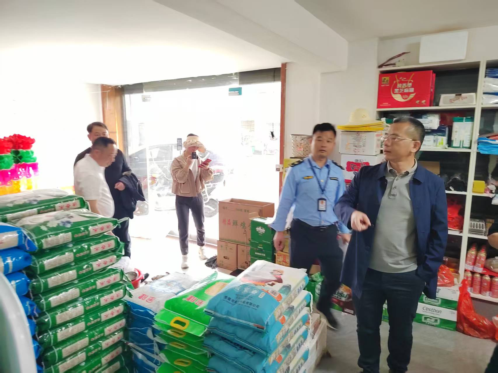 汉寿县毛家滩回维乡开展清明节前烟花爆竹“打非治违”专项整治行动