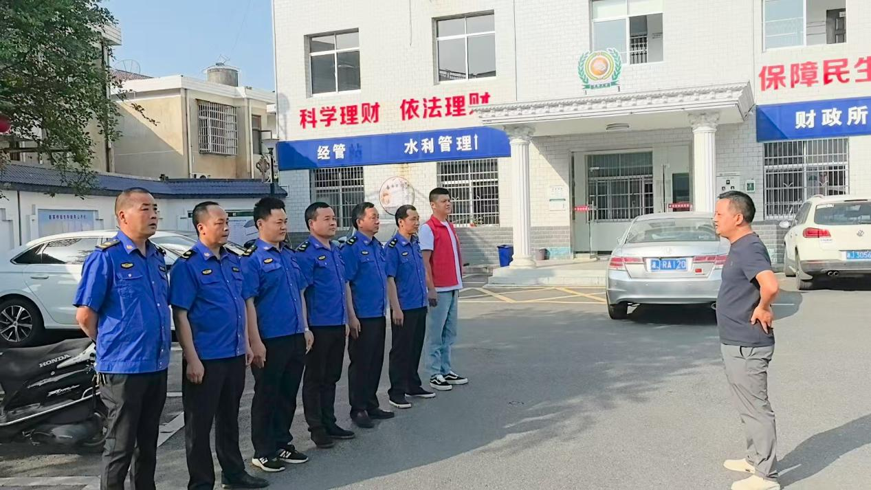 汉寿县崔家桥镇：整治集镇顽疾 共建文明乡镇