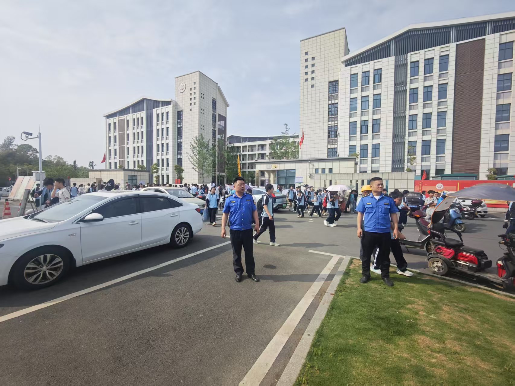 汉寿县城市管理和综合执法局全力护航校园周边安全
