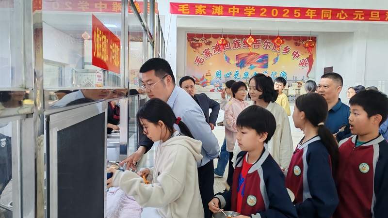 漢壽縣毛家灘回維鄉(xiāng)中學(xué)食堂管理獲肯定，民族特色服務(wù)成亮點(diǎn)