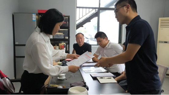 汉寿县就业服务中心：开展“我为企业送政策”专项活动