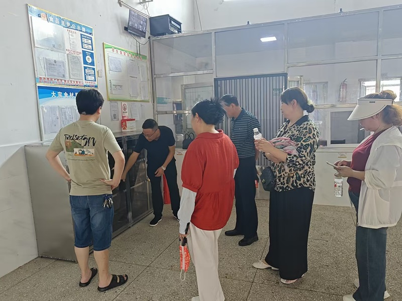 汉寿县毛家滩中学：学校膳食委员会开展专项监督活动