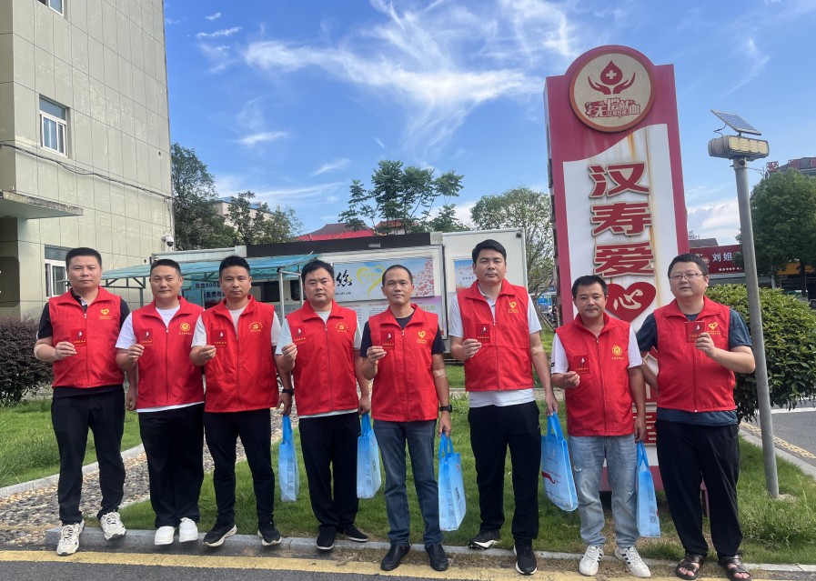 汉寿：退役老兵为爱“挽袖”热血相助