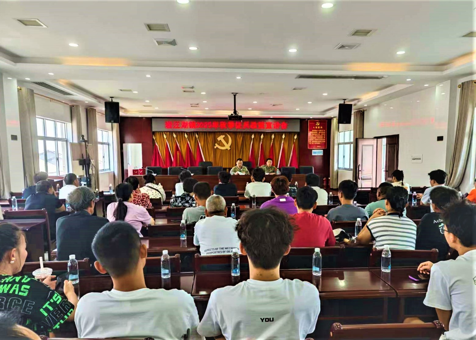 漢壽縣巖汪湖鎮(zhèn)：開(kāi)展應(yīng)征青年政策宣講和初審初試