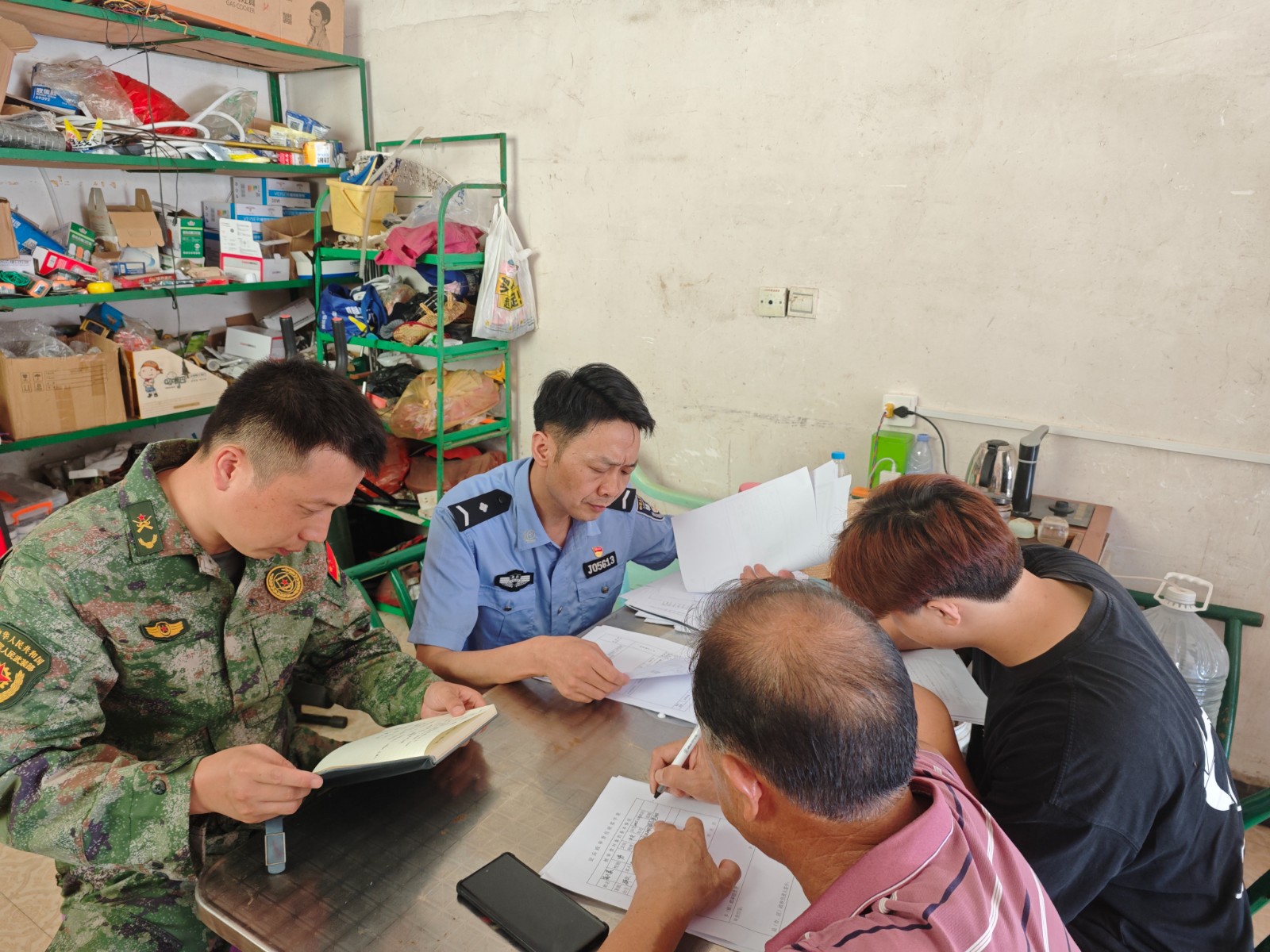 汉寿县岩汪湖镇严把政审关 精准走访助力高质量征兵