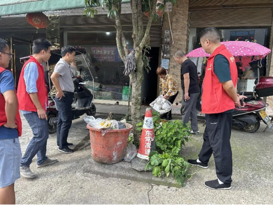 漢壽縣毛家灘回維鄉(xiāng)：撤桶提質(zhì)強治理  環(huán)境煥新暖民心